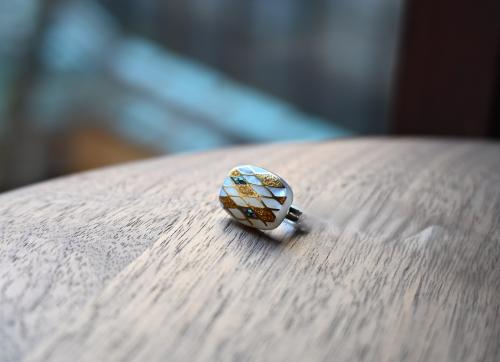 龍鱗蒔絵白蝶貝帯留め