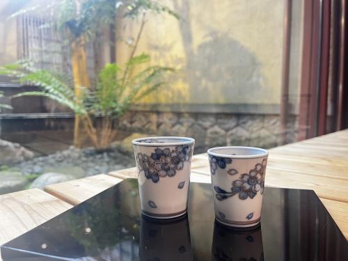 染付銀彩　桜花　組盃