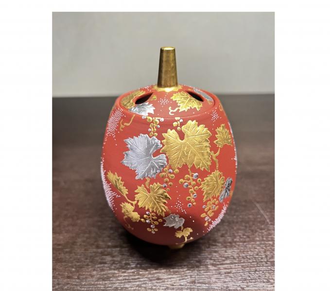 香炉　白金盛葡萄図白粒