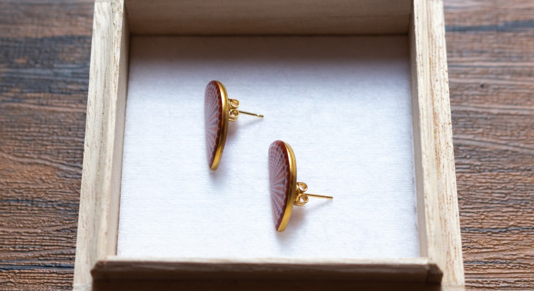 赤絵細描ピアス　楕円