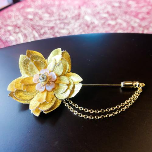 桜ピンブローチ