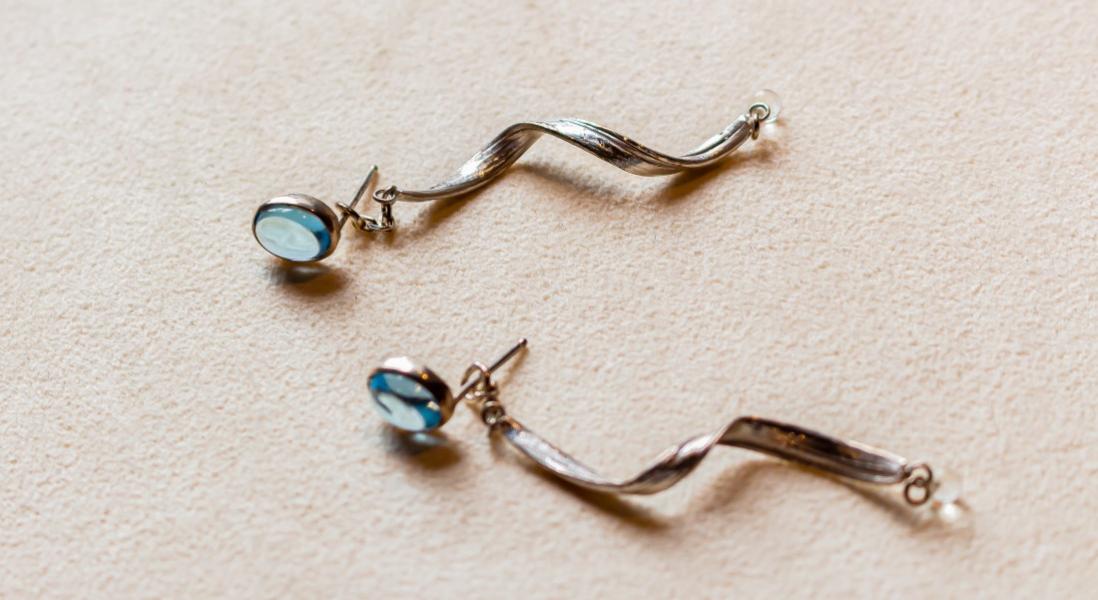 蜜蝋細工　ブルートパーズ　ピアス