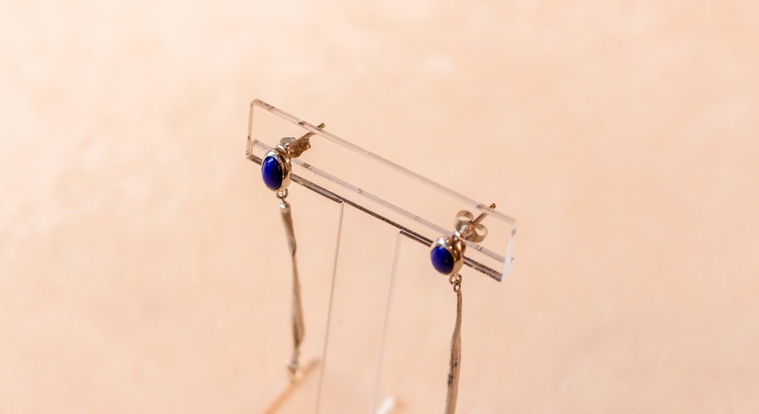 蜜蝋細工　ラピス　ピアス