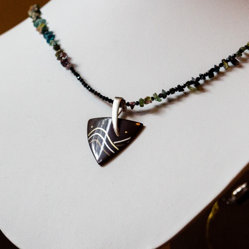 象嵌ペンダント　波